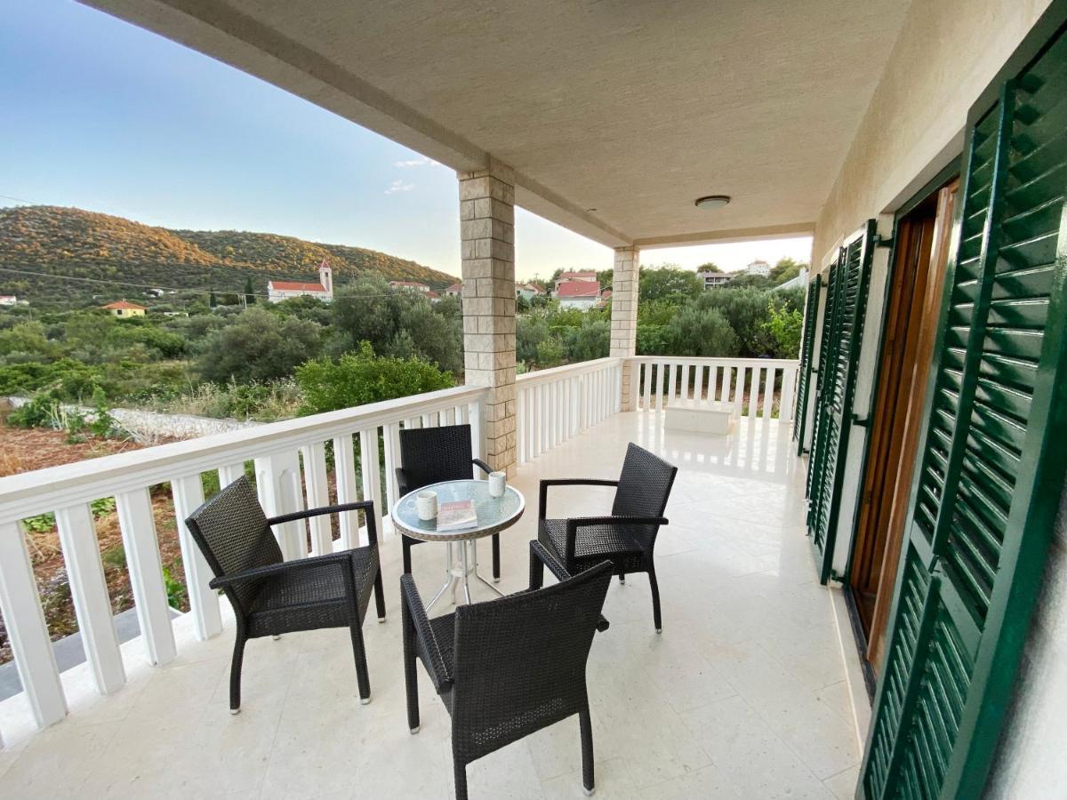 Apartment Arka Vinisce Exterior photo